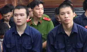 Kẻ cầm đầu nhóm nổ súng cướp ma túy lĩnh 30 năm tù Kẻ cầm đầu nhóm nổ súng cướp ma túy lĩnh 30 năm tù