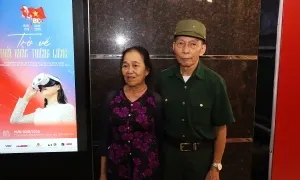 Những người lính già 'xuyên không' về ngày Độc lập Những người lính già 'xuyên không' về ngày Độc lập