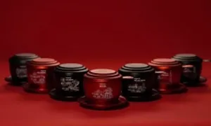 Phin cà phê khắc biểu tượng 34 tỉnh thành